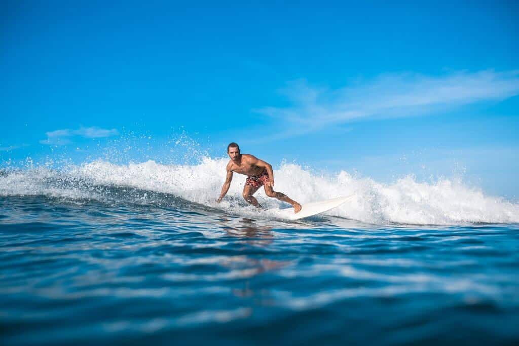 evolução no surf através de viagens