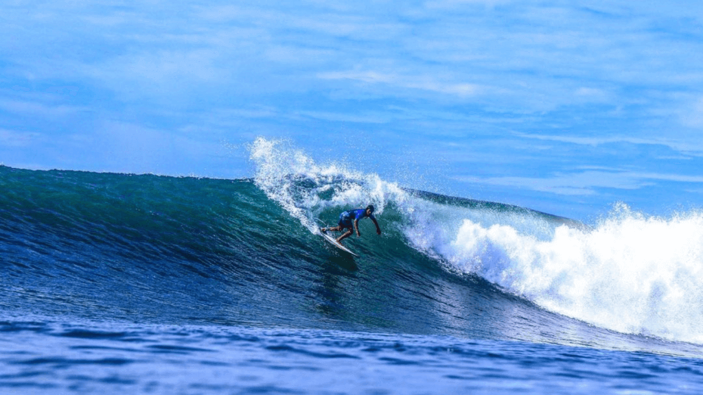 Surf Trips baratas para surfistas brasileiros.