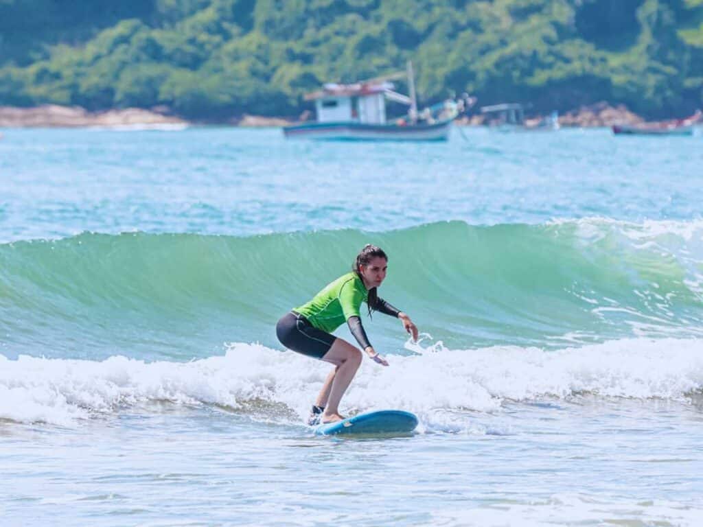 surf camp iniciantes
